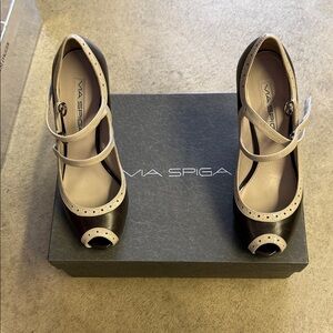 Via Spiga Two-Tone Black and Cream Heels